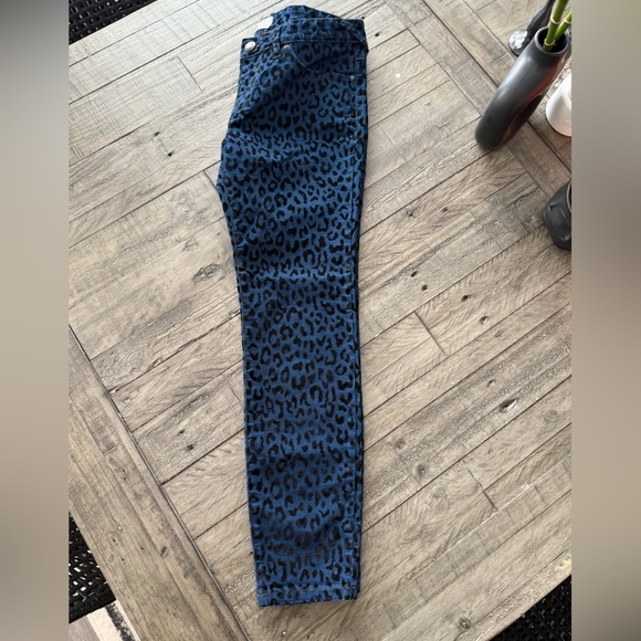 Free People Velvet Flocked Leopard Skinny Jeans, size 28. - Picture 5 of 10